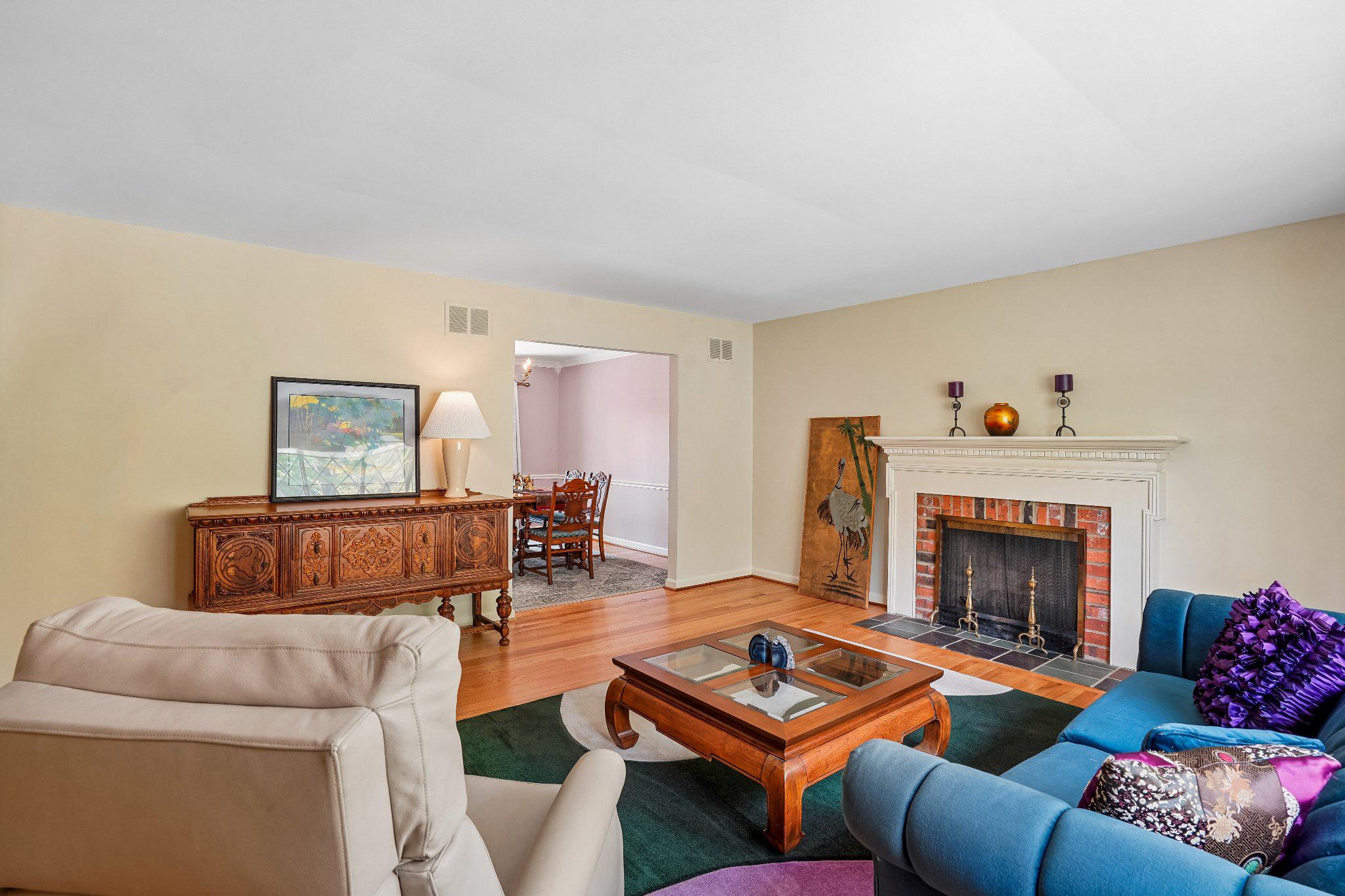 8913 BLUEGATE DRIVE