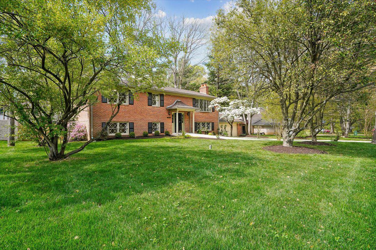 8913 BLUEGATE DRIVE