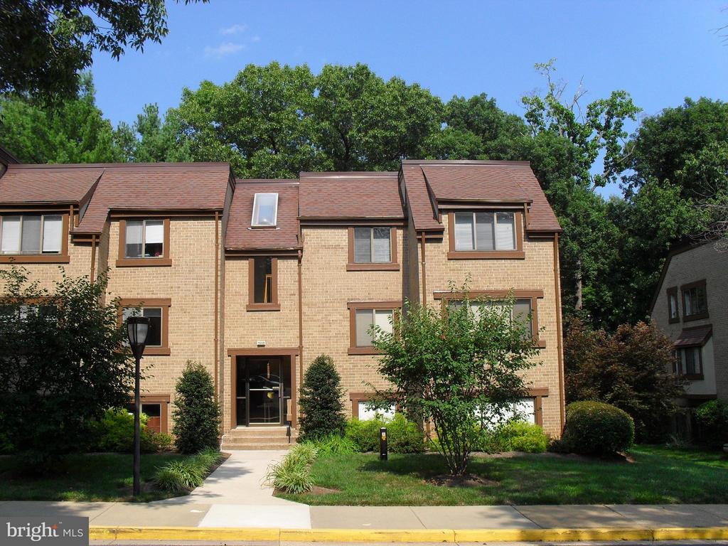 1659 PARKCREST CIRCLE C