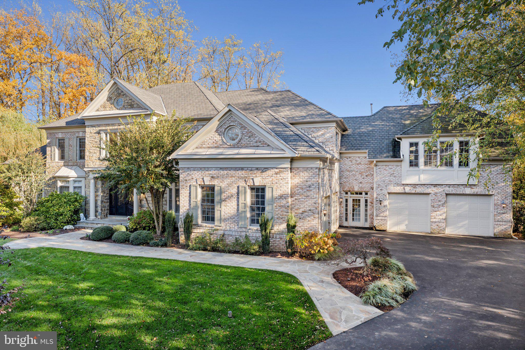 7785 SOLITUDE CT