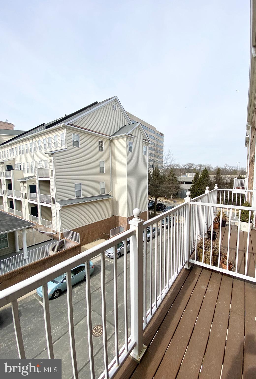 2663 MANHATTAN PLACE 304