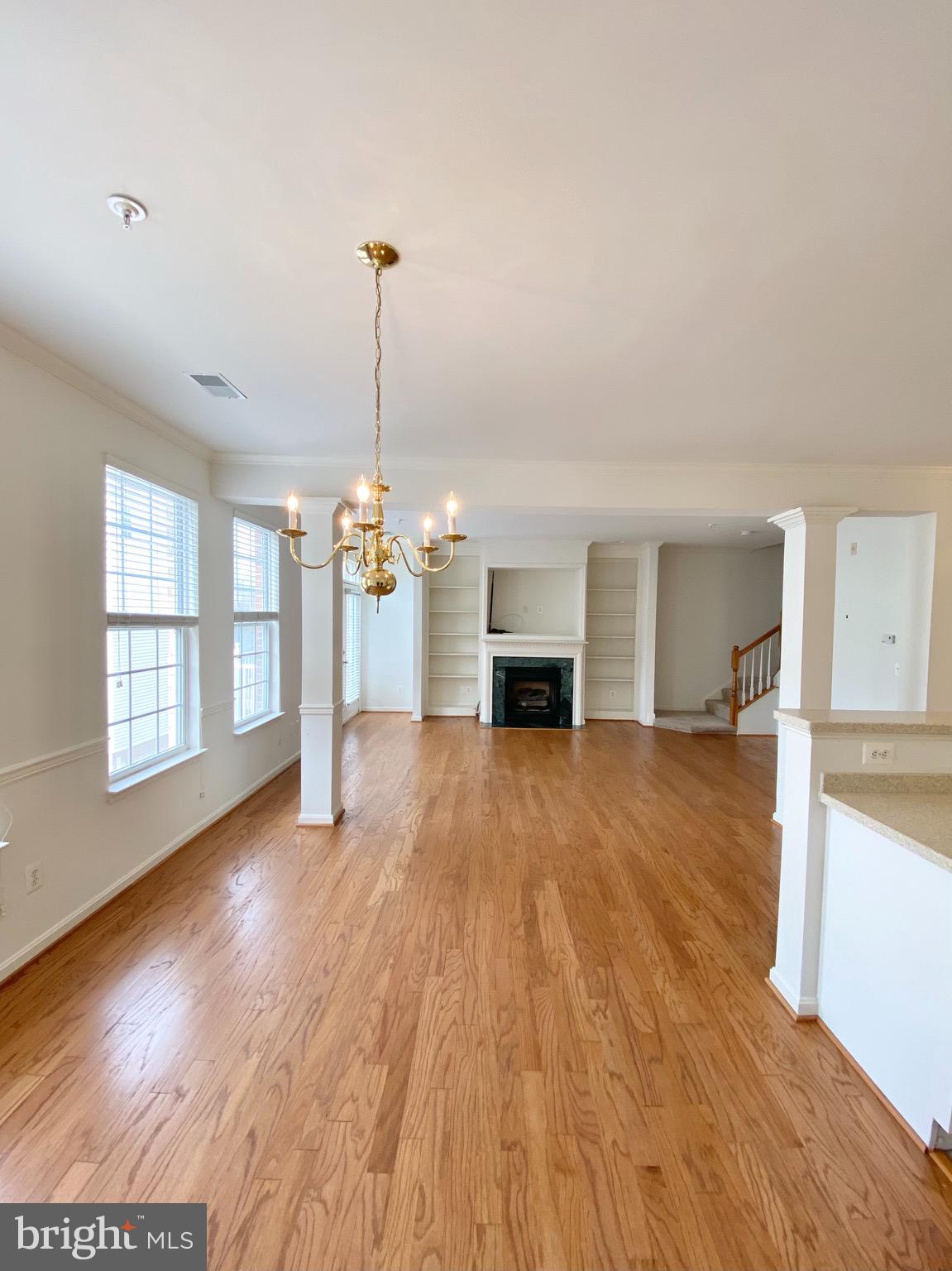 2663 MANHATTAN PLACE 304