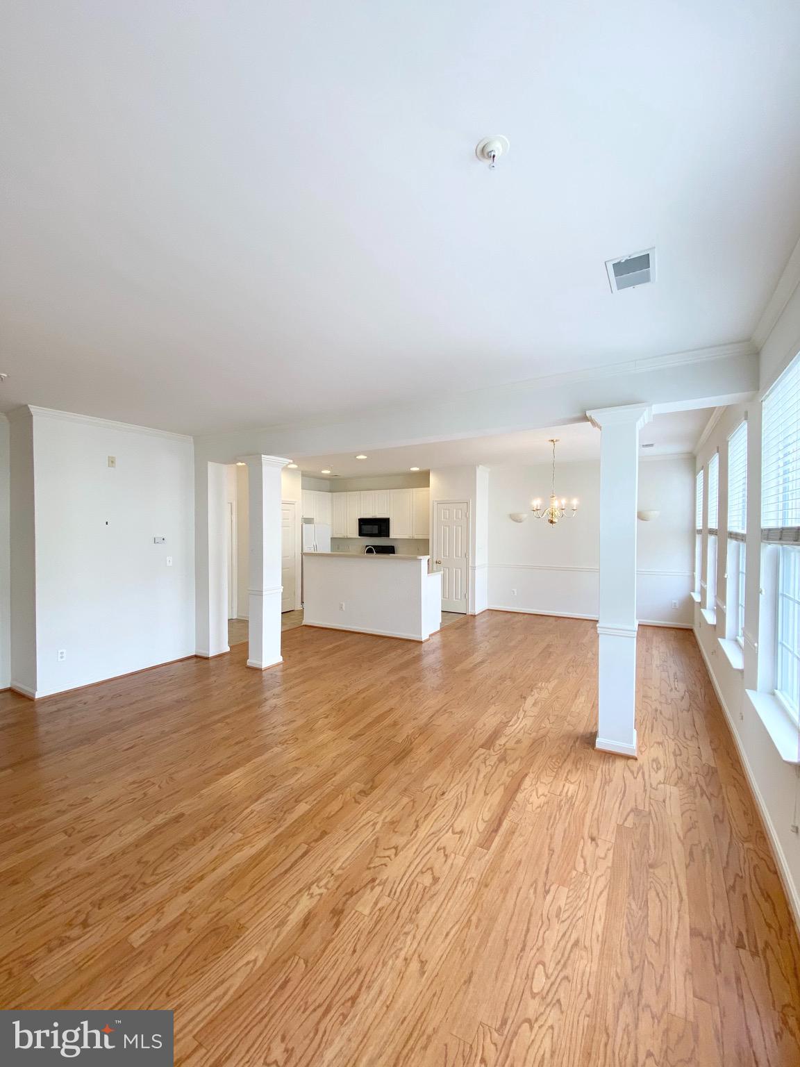 2663 MANHATTAN PLACE 304