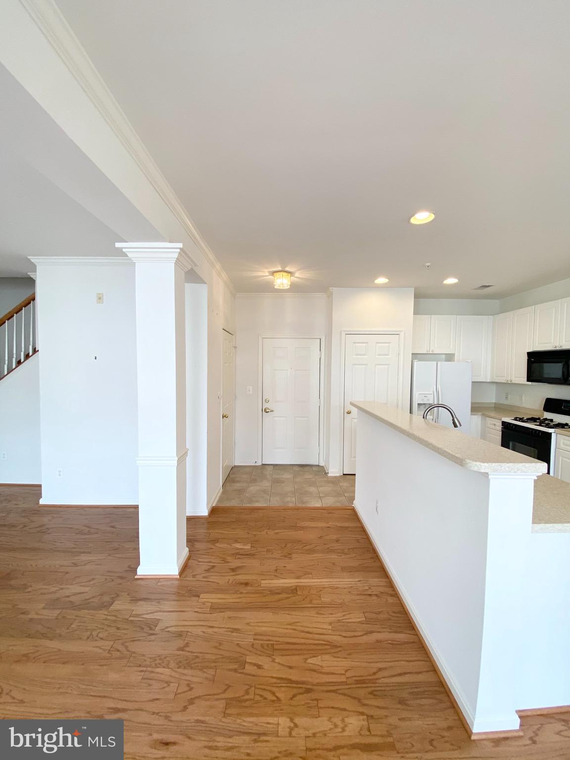 2663 MANHATTAN PLACE 304