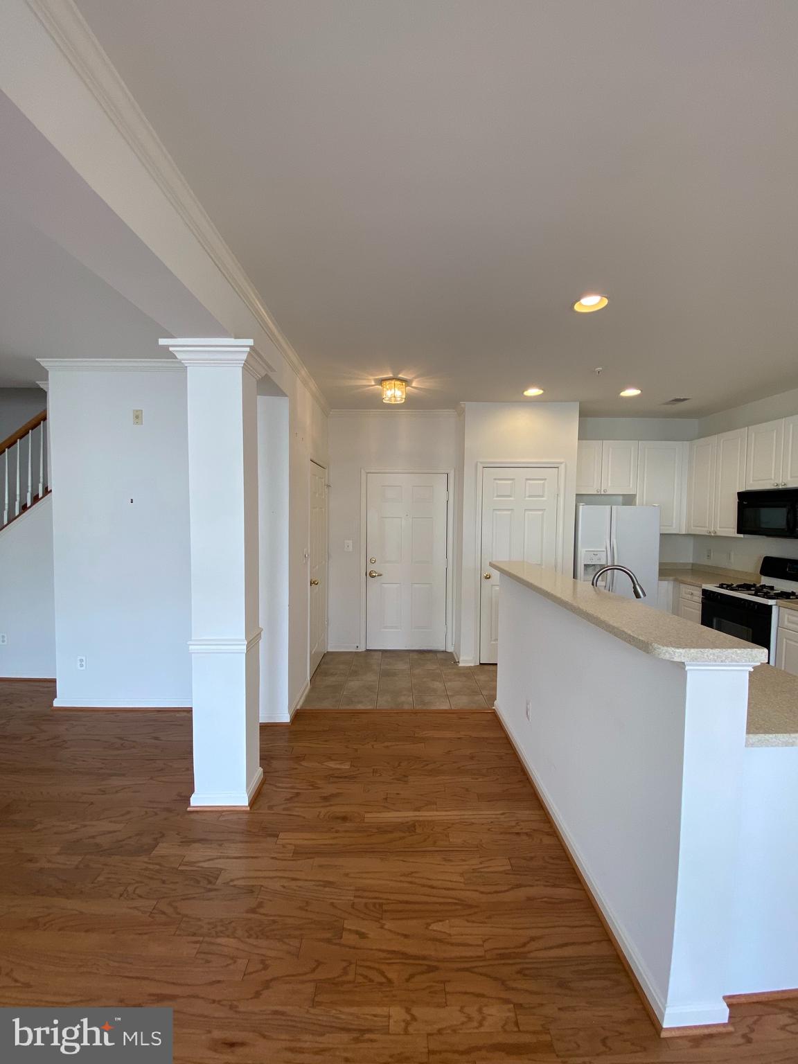 2663 MANHATTAN PLACE 304