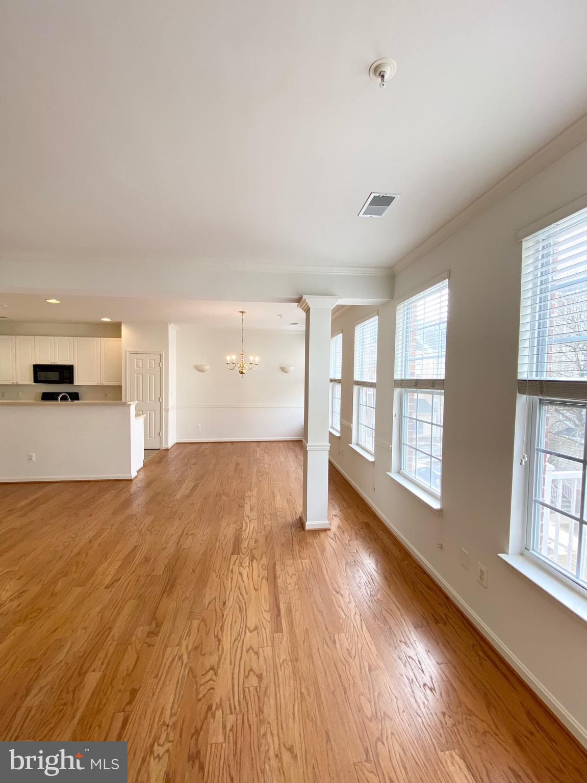 2663 MANHATTAN PLACE 304