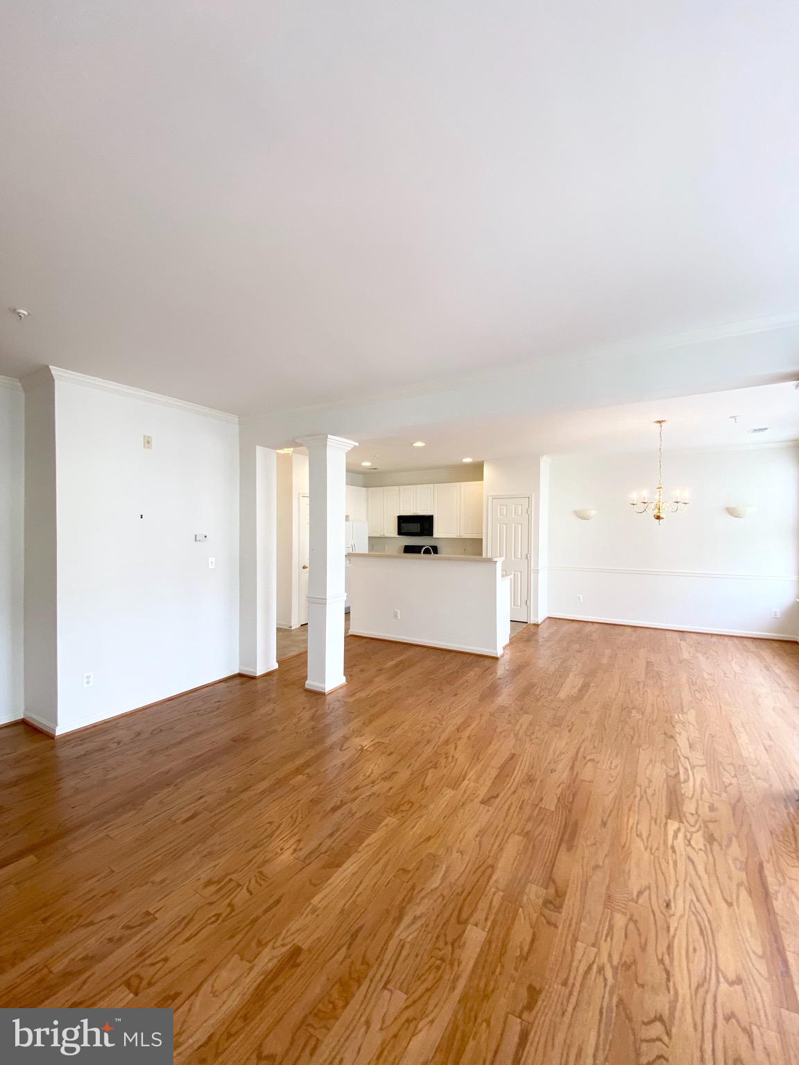 2663 MANHATTAN PLACE 304