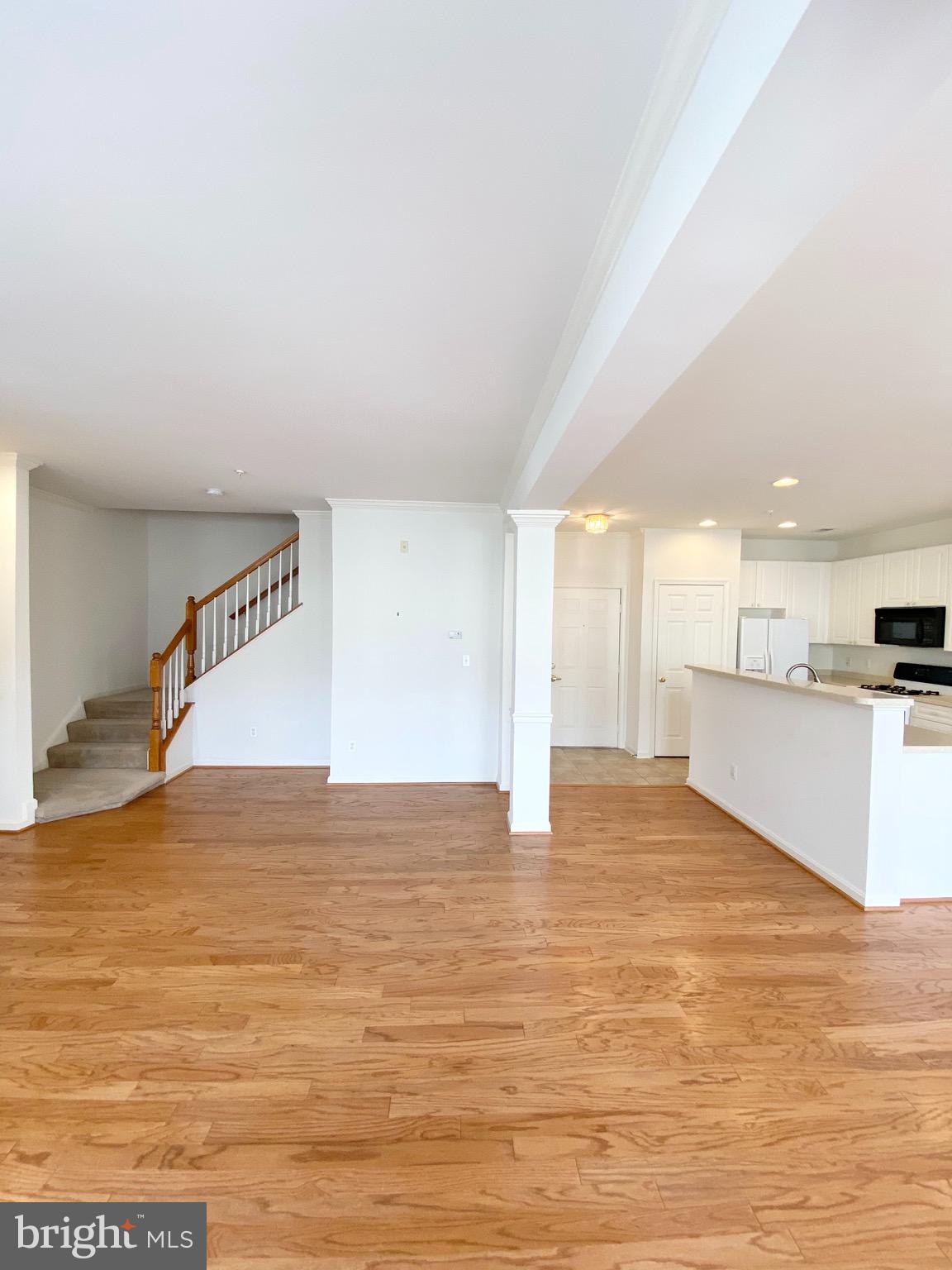 2663 MANHATTAN PLACE 304