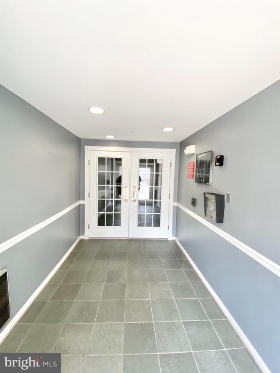 2663 MANHATTAN PLACE 304