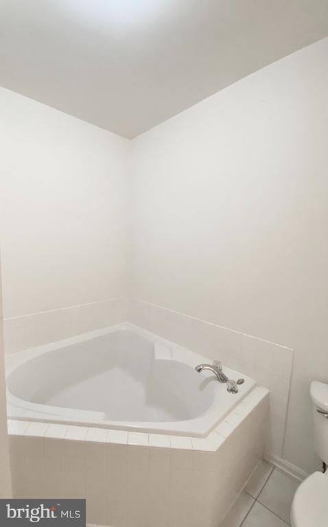 2663 MANHATTAN PLACE 304