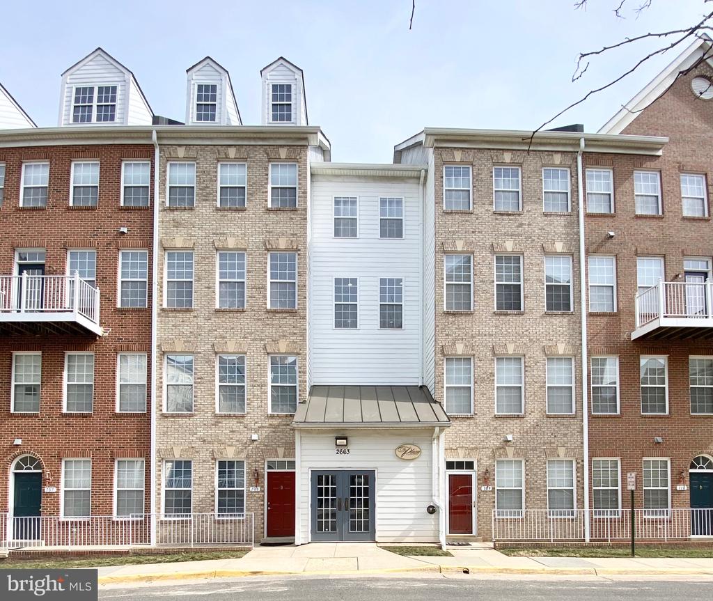 2663 MANHATTAN PLACE 304