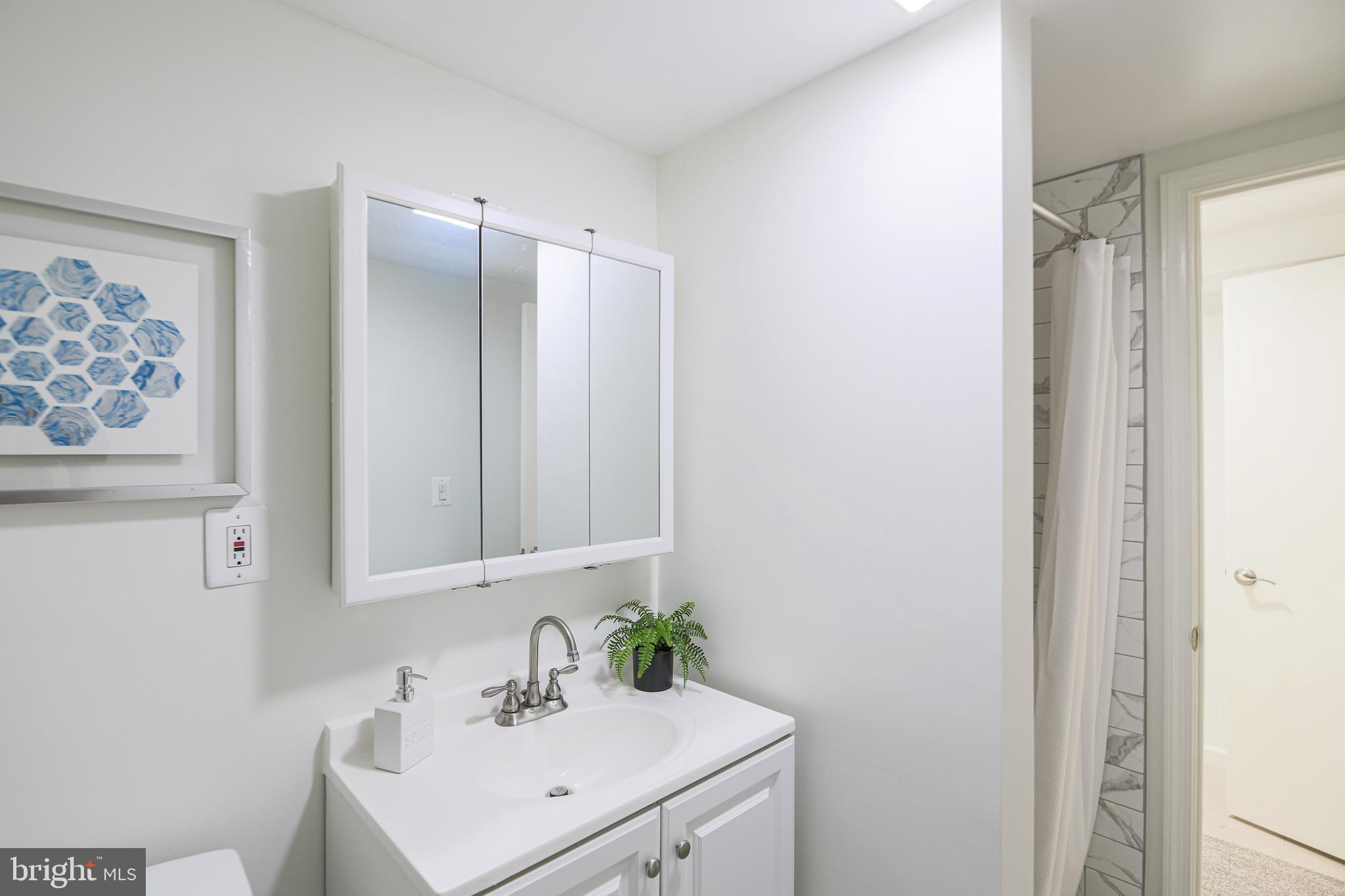 7200 POPKINS FARM ROAD