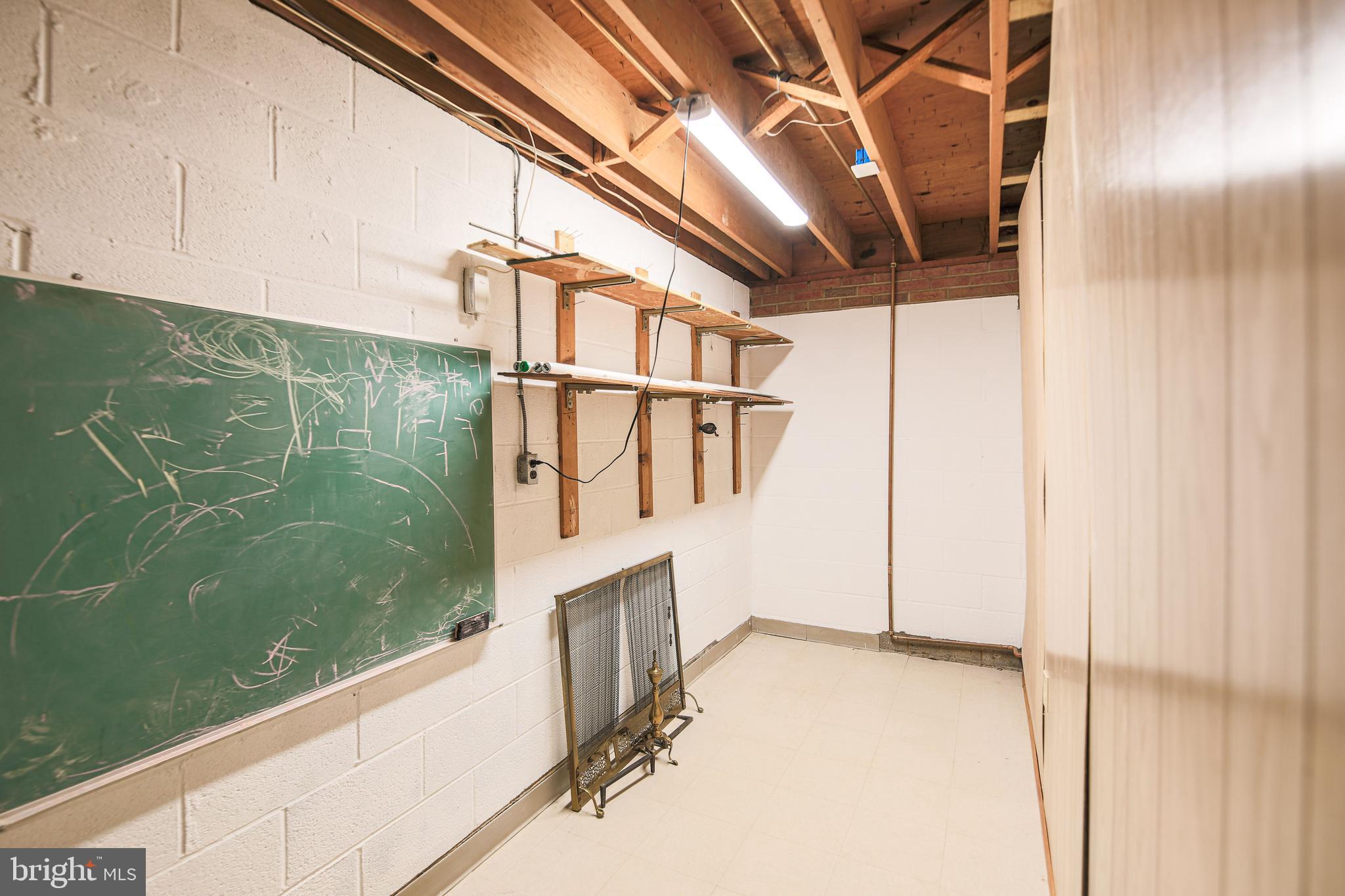 7200 POPKINS FARM ROAD