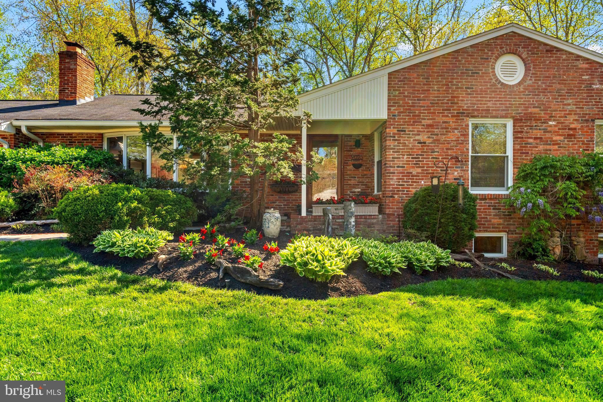 9025 CHARLES AUGUSTINE DRIVE