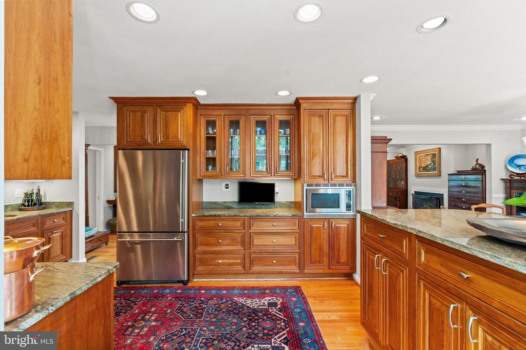 9025 CHARLES AUGUSTINE DRIVE