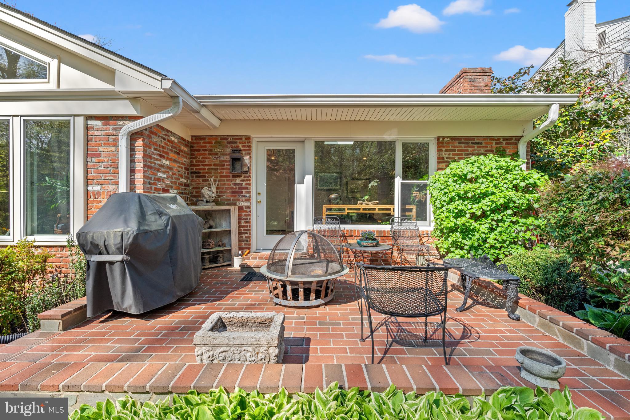 9025 CHARLES AUGUSTINE DRIVE