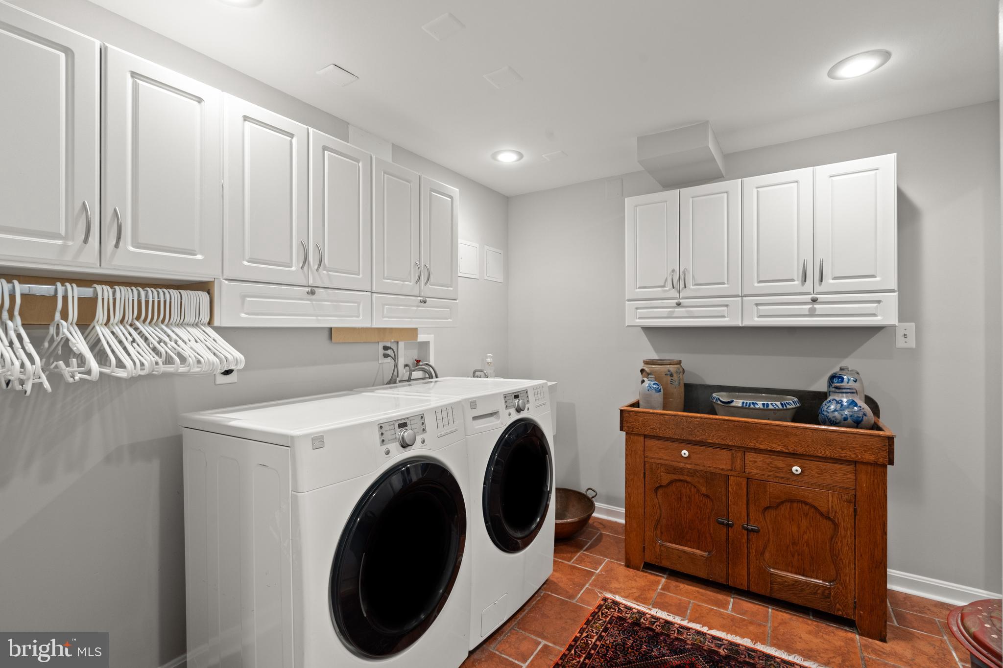 9025 CHARLES AUGUSTINE DRIVE