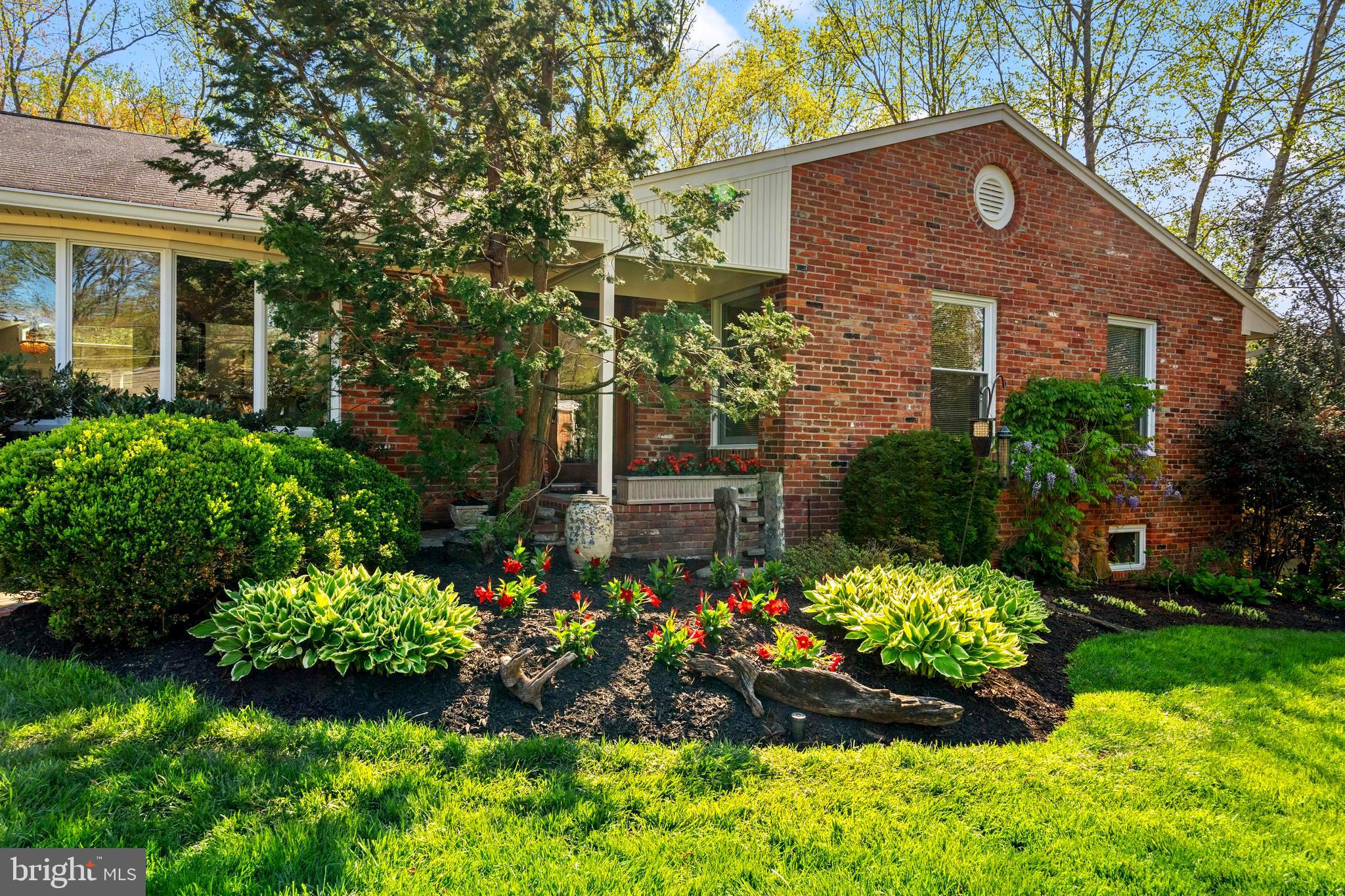 9025 CHARLES AUGUSTINE DRIVE