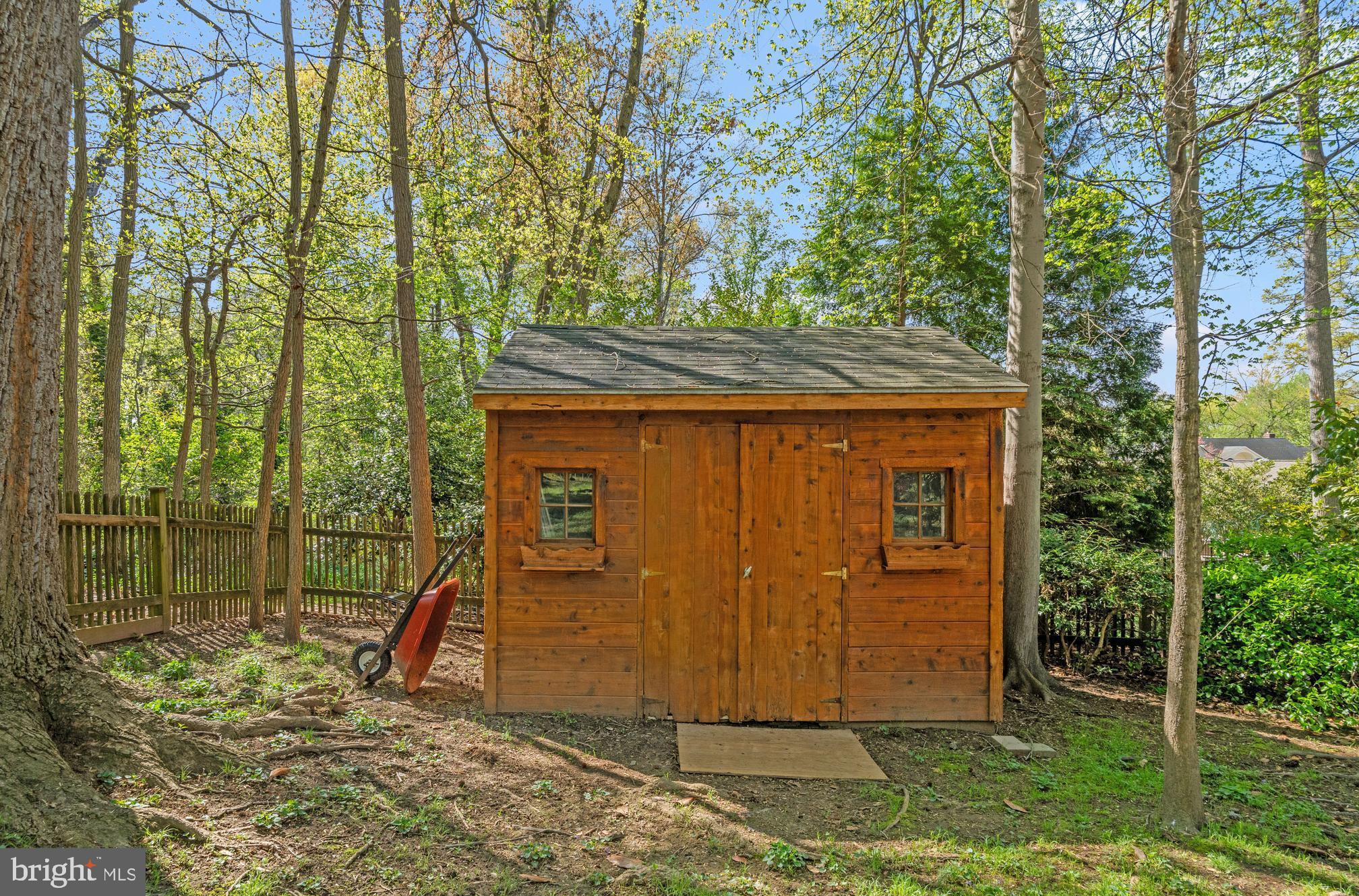 9025 CHARLES AUGUSTINE DRIVE