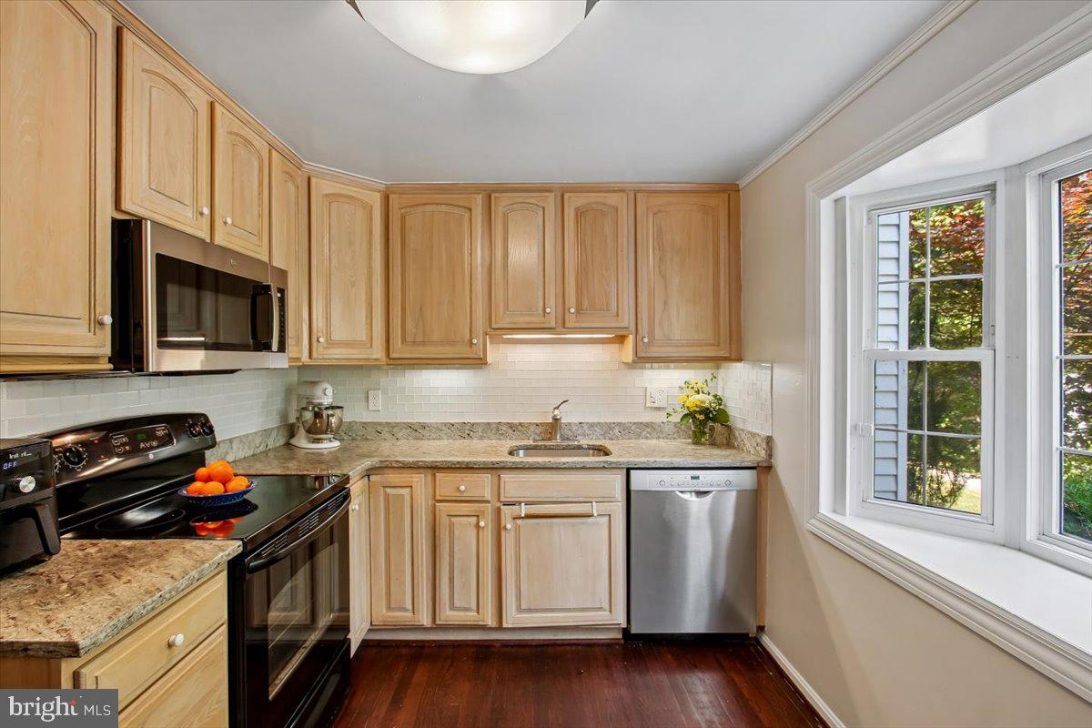 3140 ELLENWOOD DRIVE