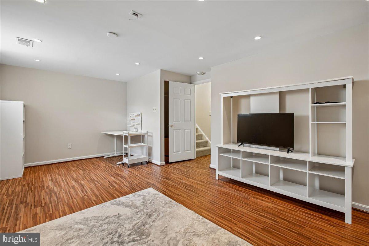 3140 ELLENWOOD DRIVE