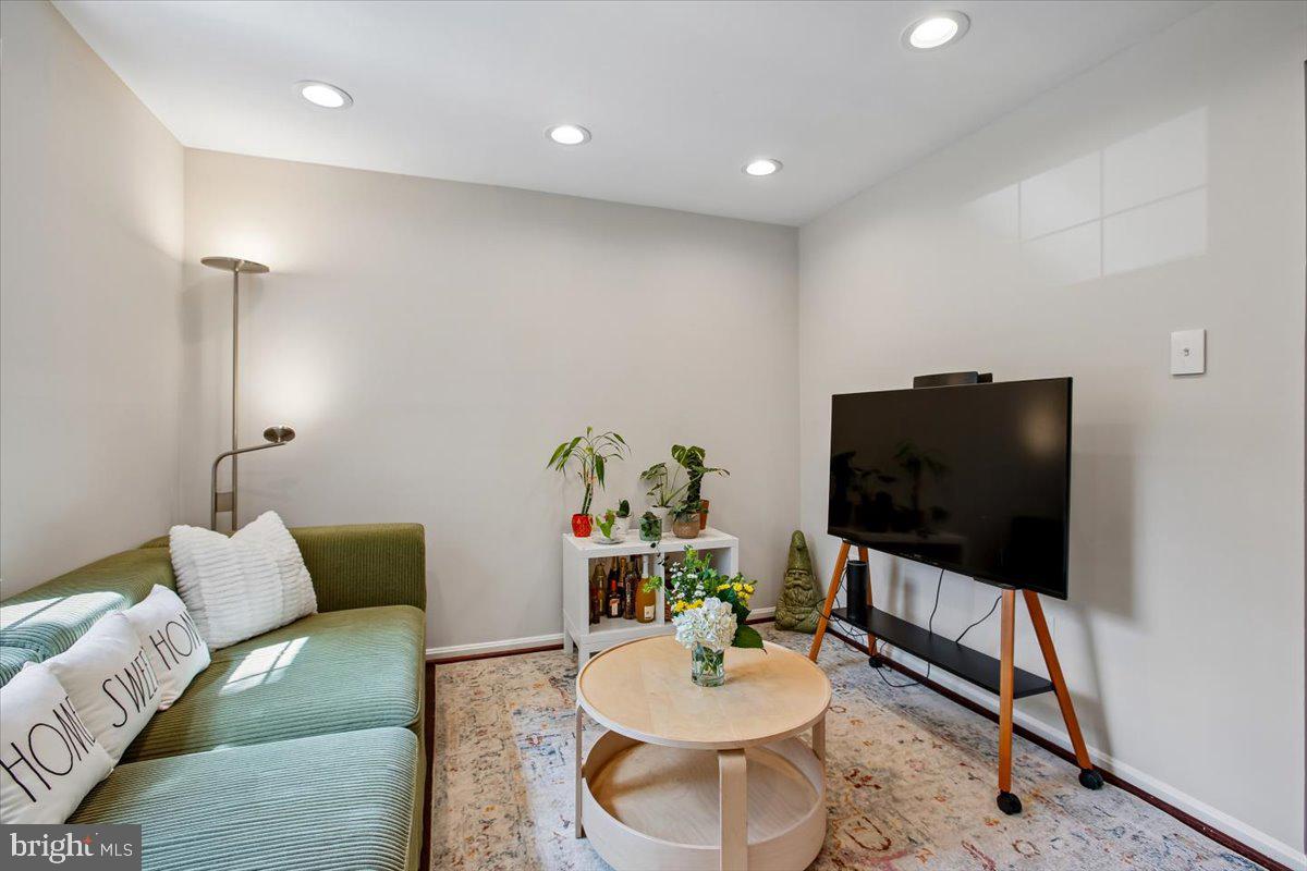 3140 ELLENWOOD DRIVE