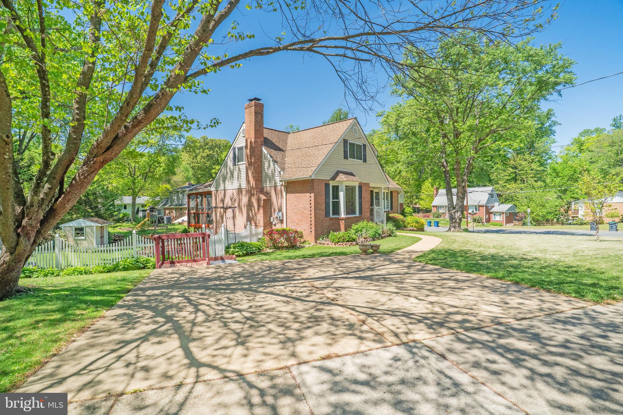 5300 KINGS PARK DRIVE