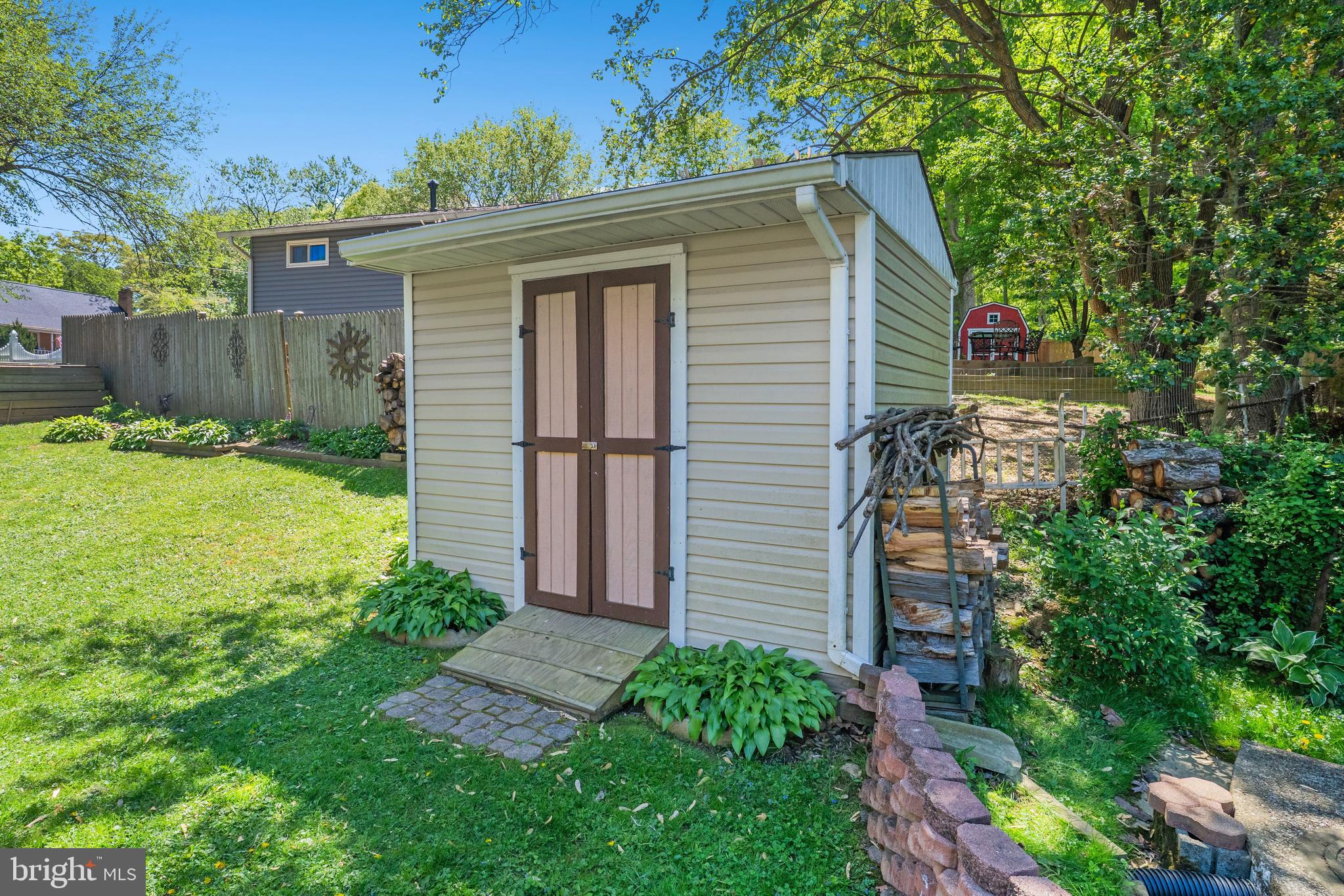 5300 KINGS PARK DRIVE