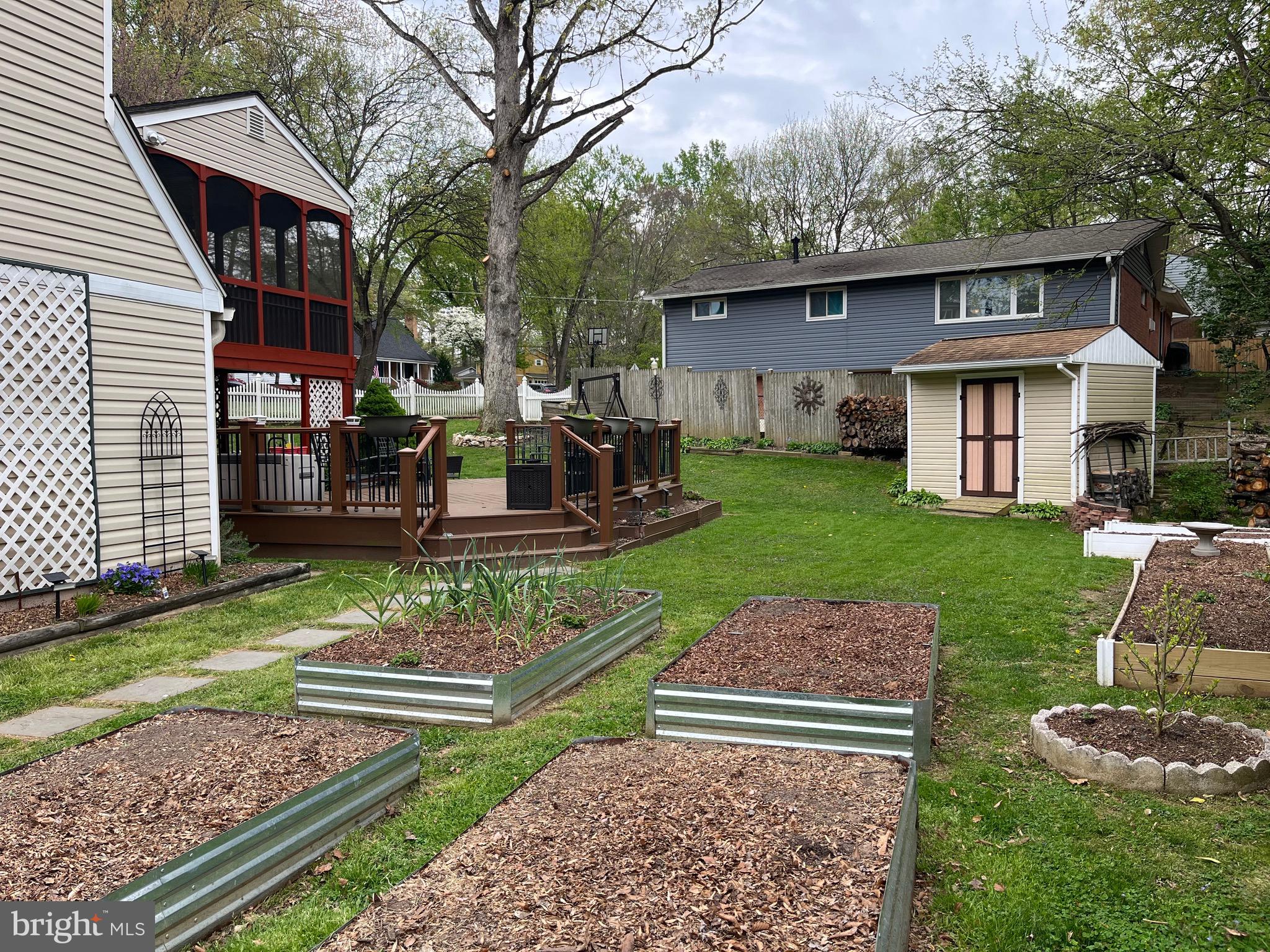 5300 KINGS PARK DRIVE