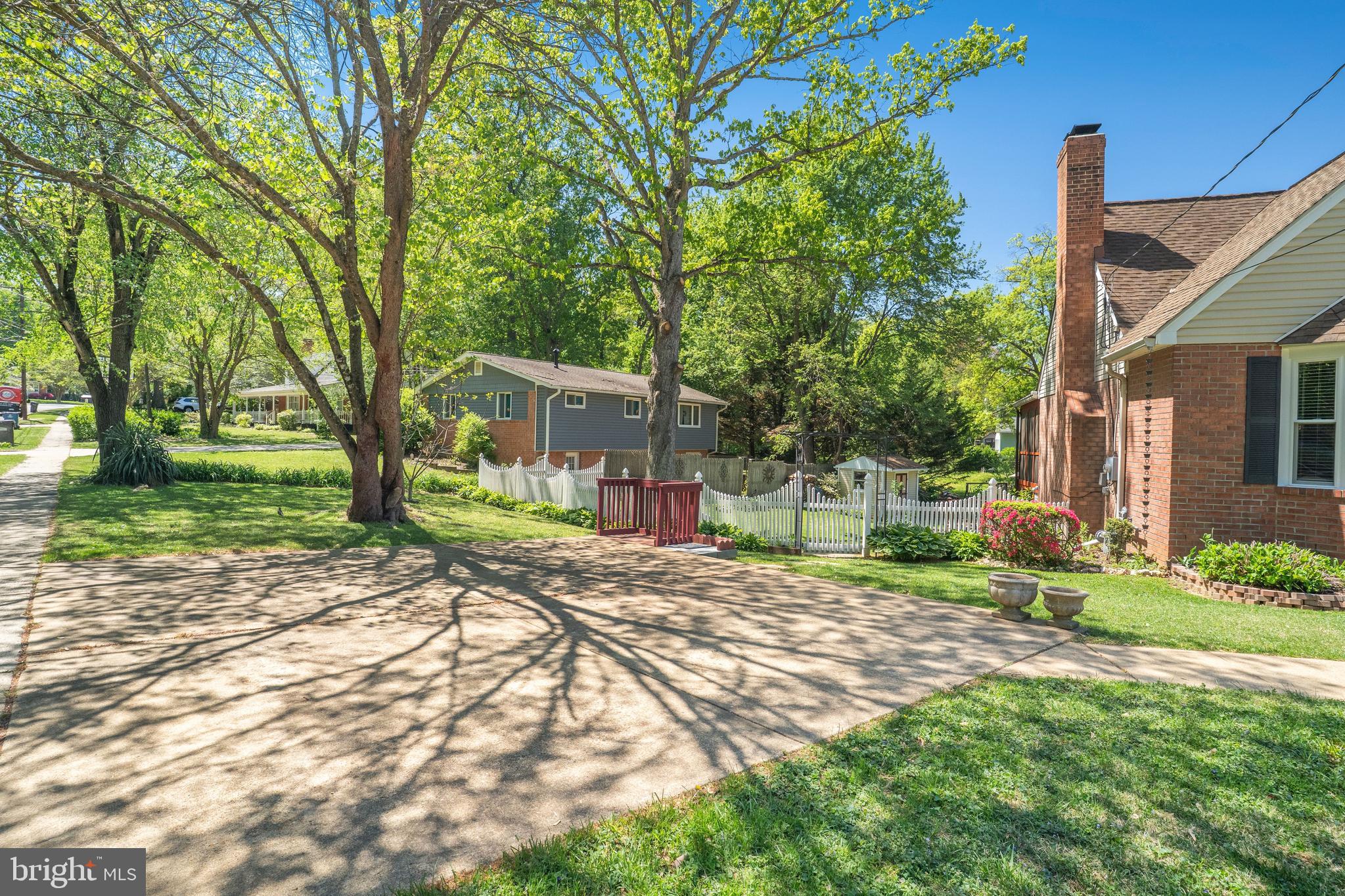 5300 KINGS PARK DRIVE