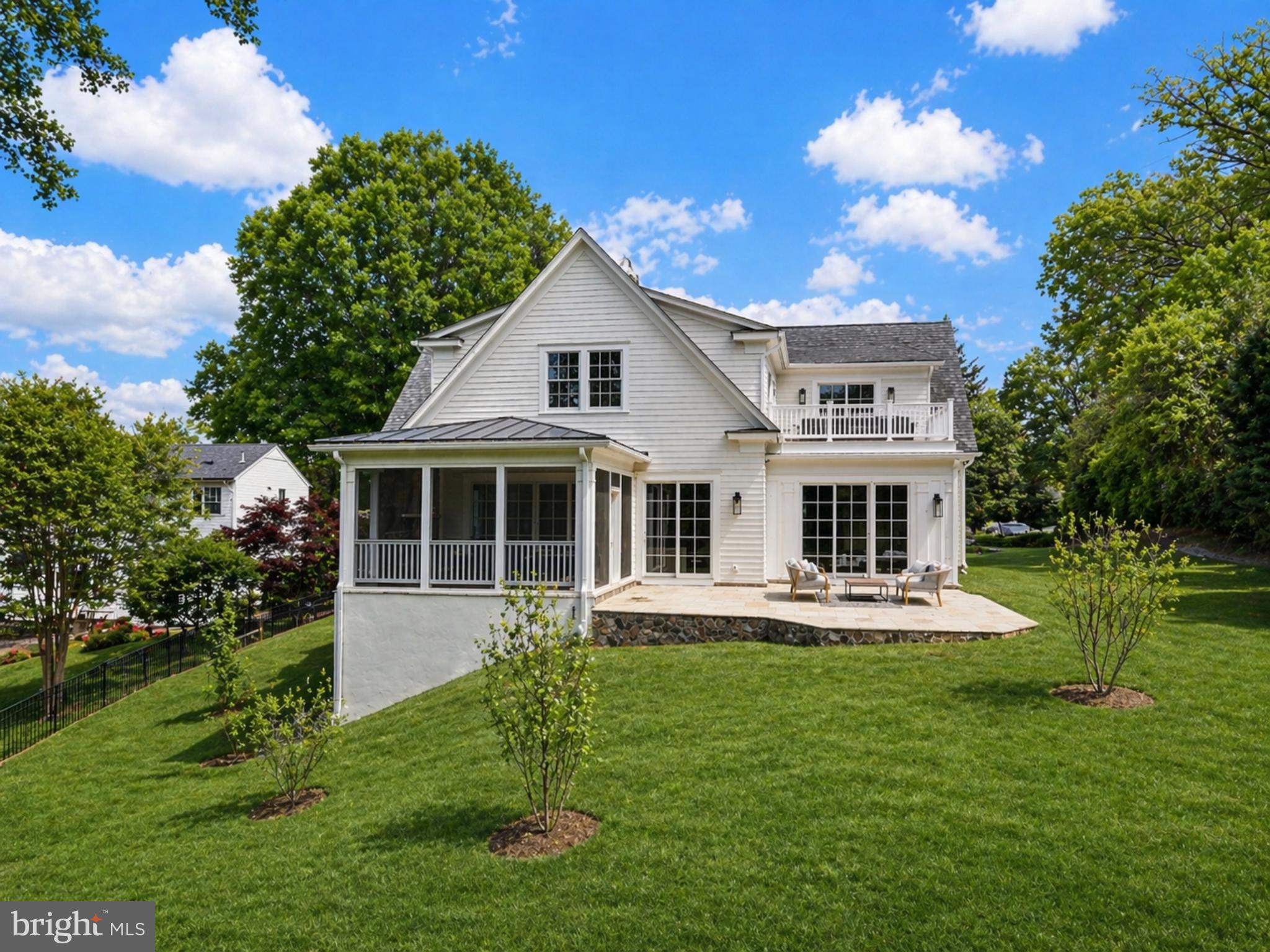 1538 FOREST LANE