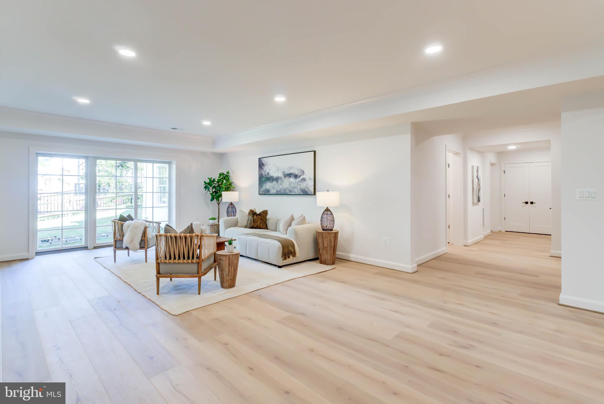 1538 FOREST LANE