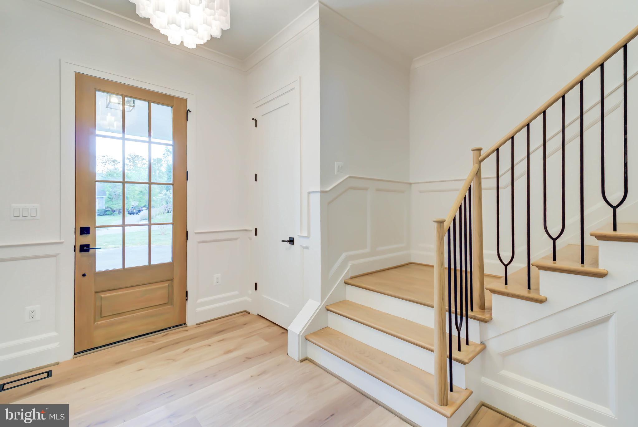 1538 FOREST LANE