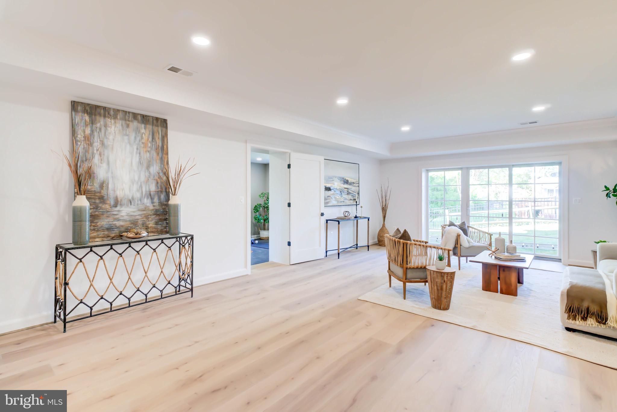 1538 FOREST LANE