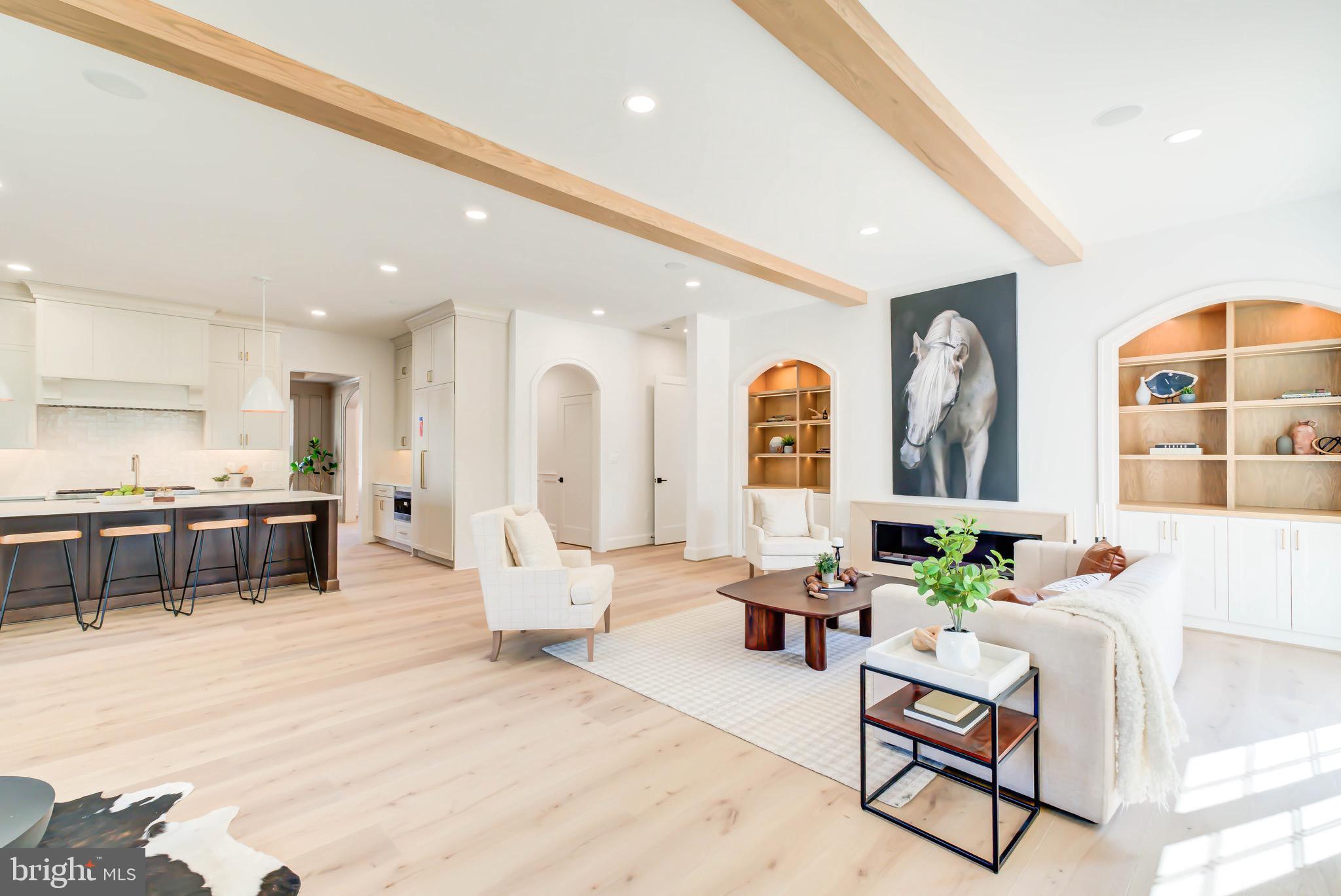 1538 FOREST LANE