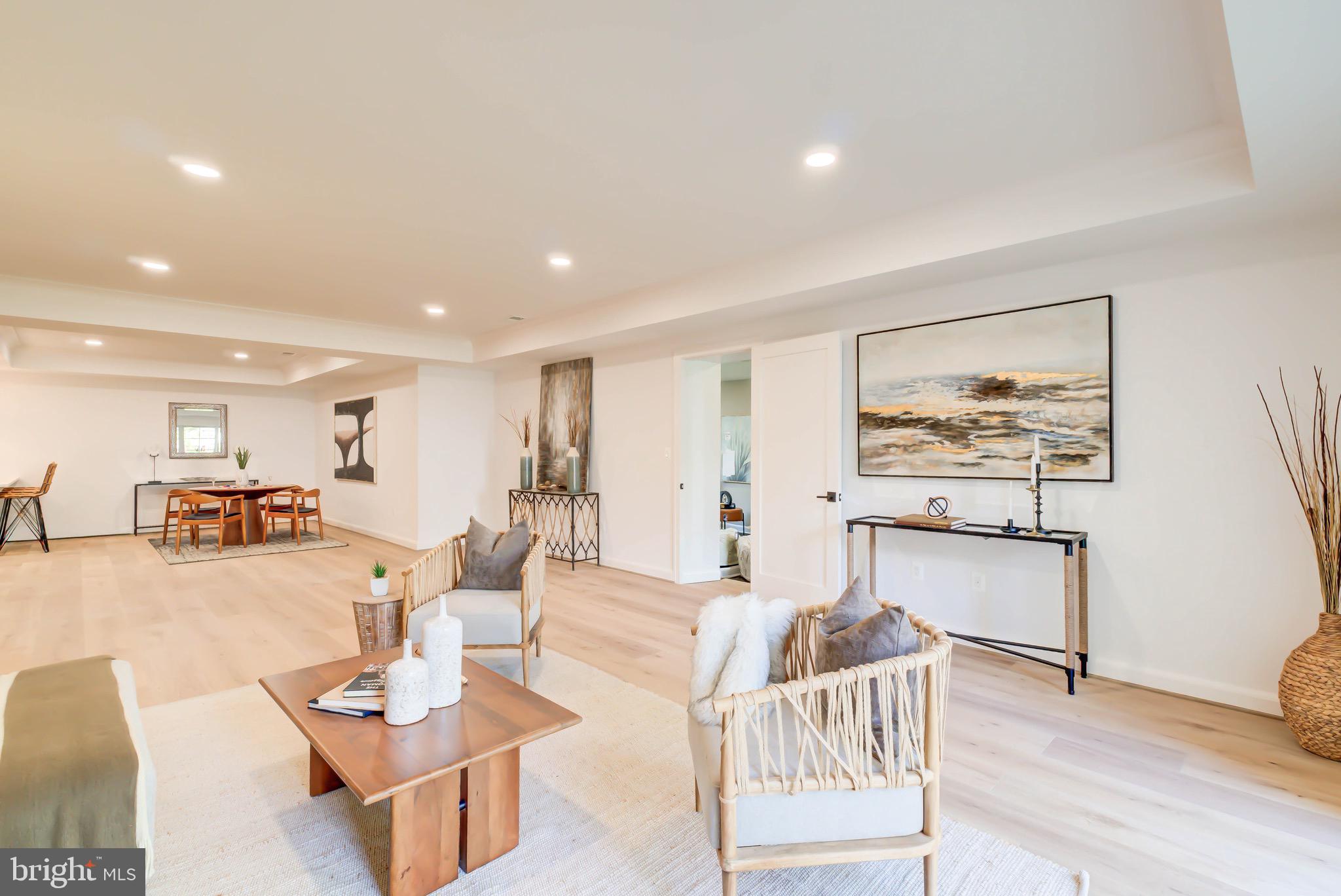 1538 FOREST LANE