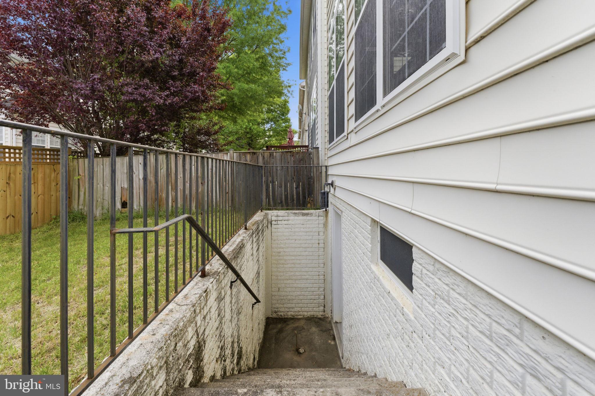 8305 ALLERDALE COURT