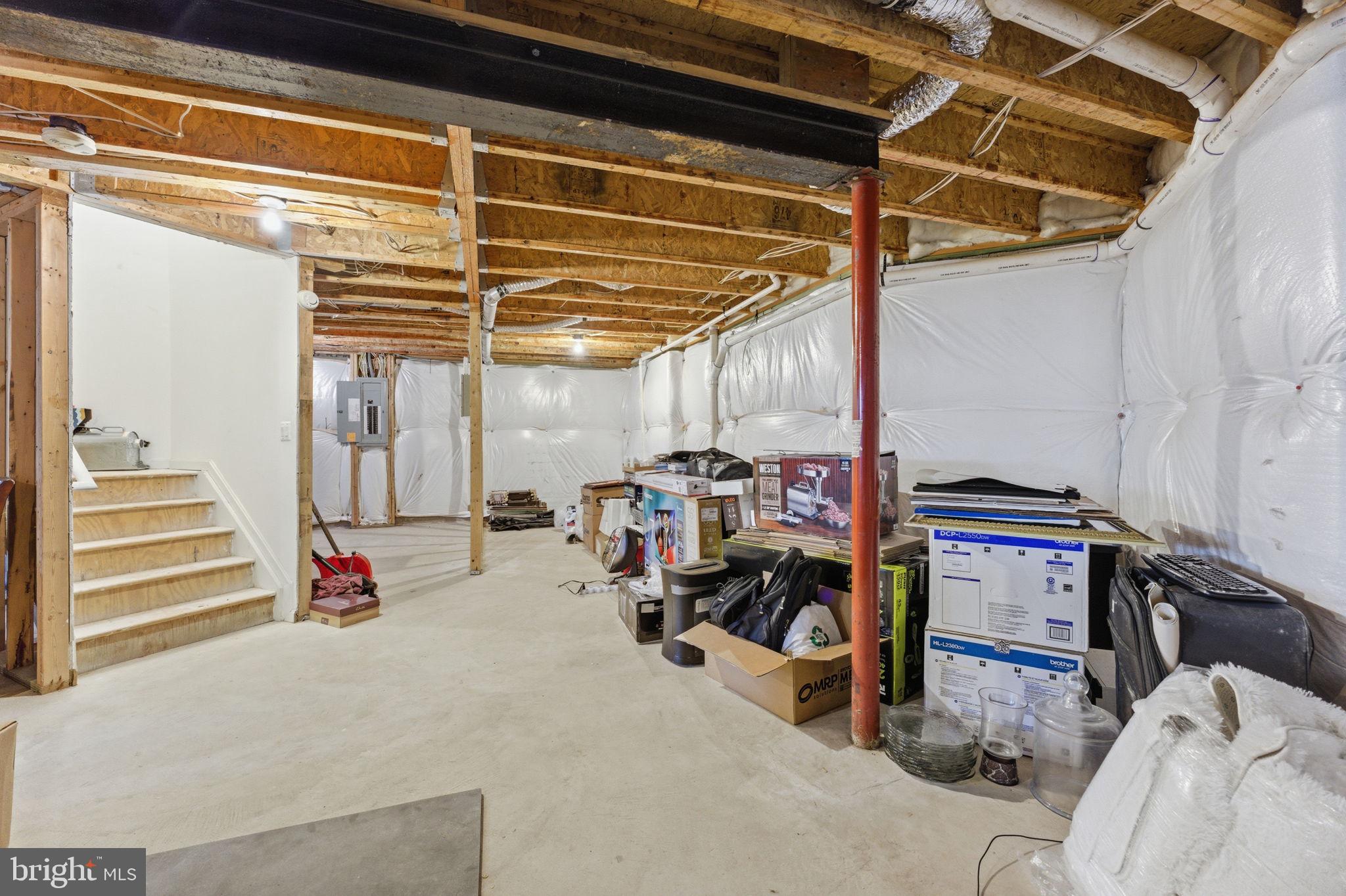 8305 ALLERDALE COURT