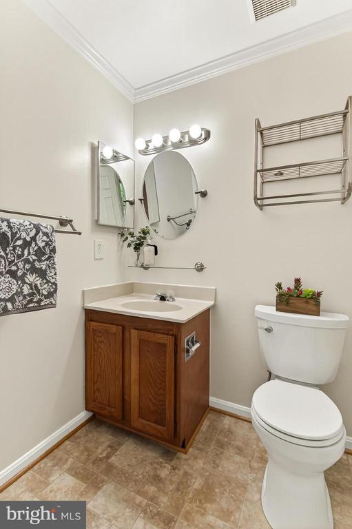 7451 HATHERLEIGH COURT