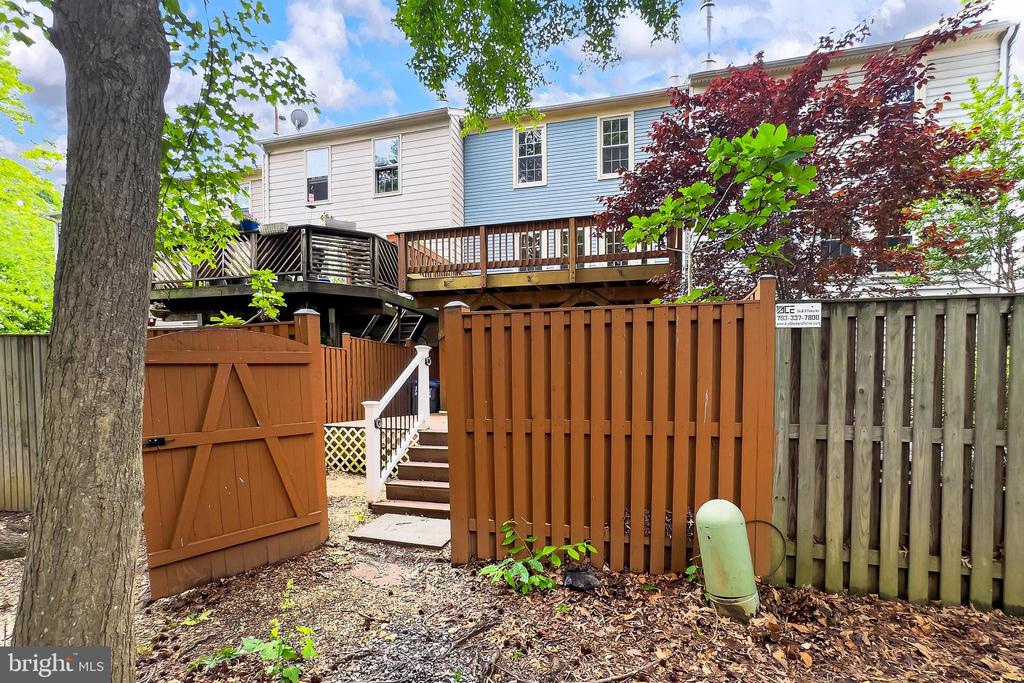 7451 HATHERLEIGH COURT