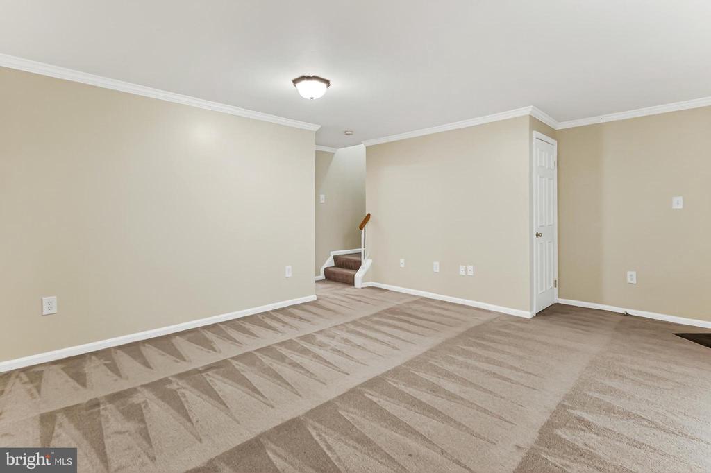 7451 HATHERLEIGH COURT