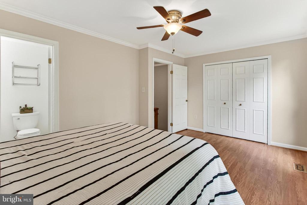 7451 HATHERLEIGH COURT