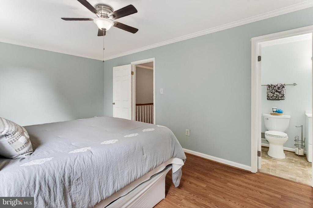 7451 HATHERLEIGH COURT