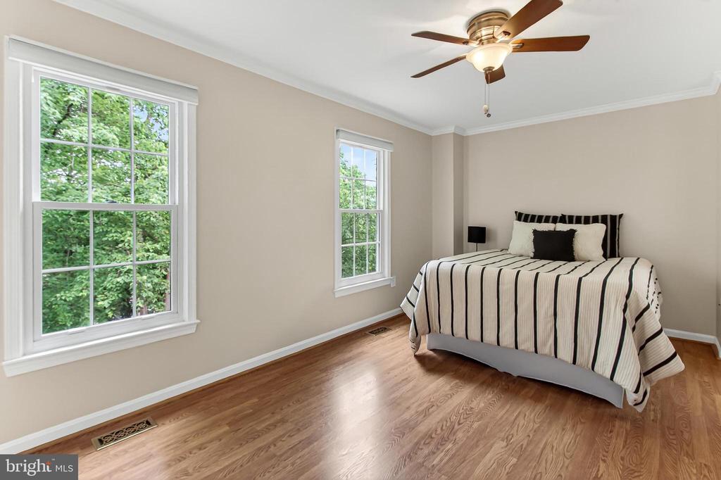 7451 HATHERLEIGH COURT