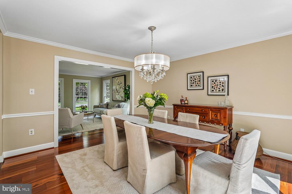 13113 WILLOW EDGE COURT