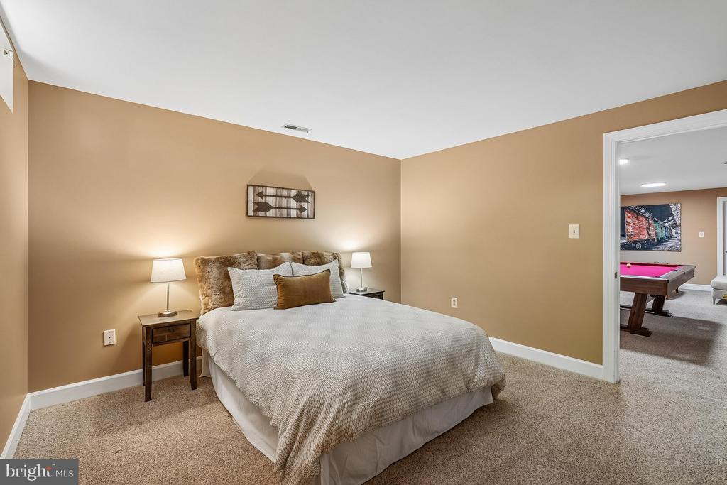 13113 WILLOW EDGE COURT