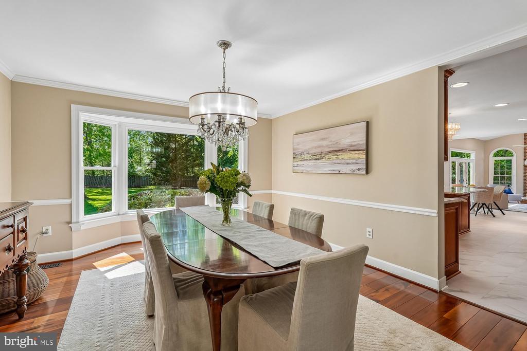 13113 WILLOW EDGE COURT
