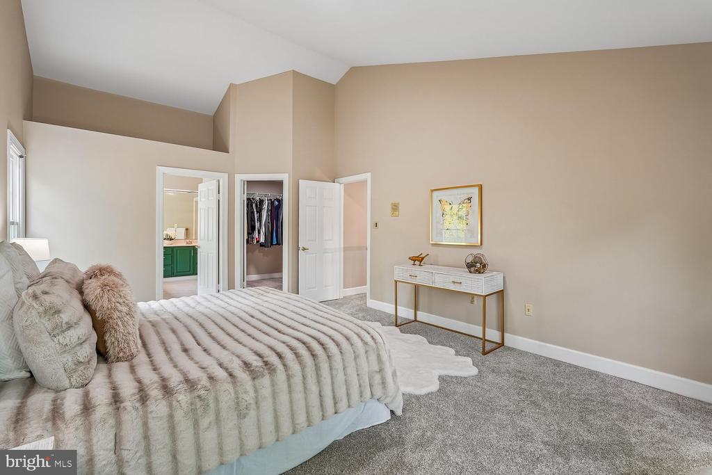 13113 WILLOW EDGE COURT
