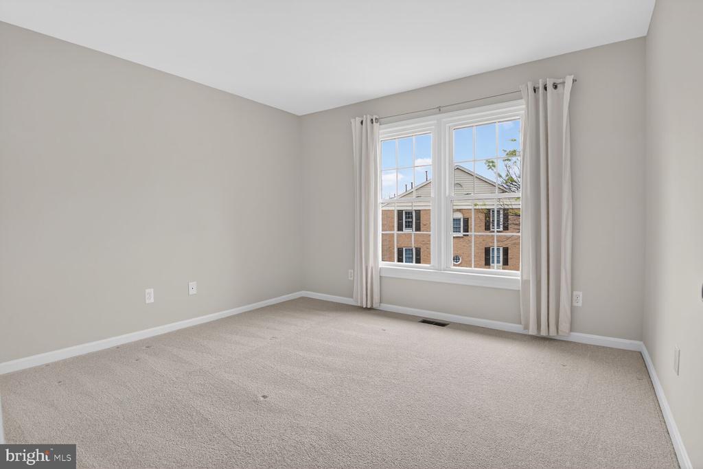 3005 MEETING STREET