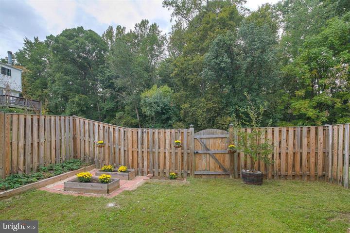 8416 CEDAR FALLS COURT